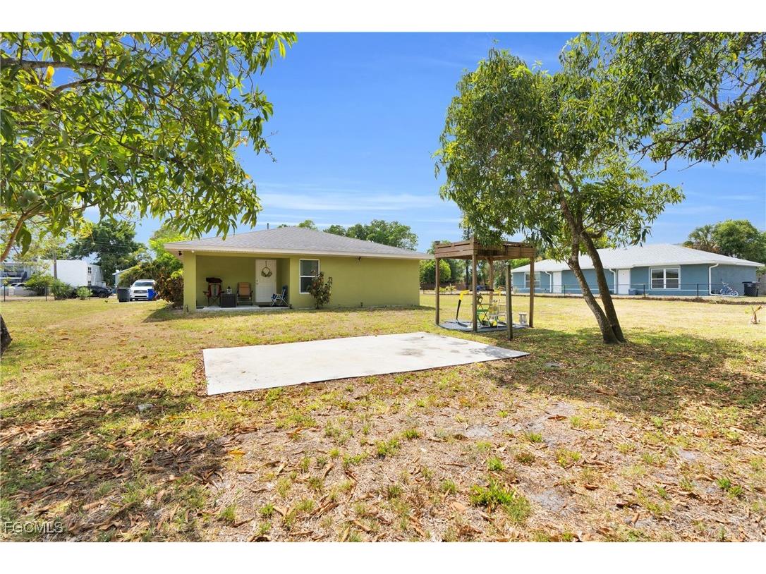 1938 Lillie Street Fort Myers FL 33916 2025010603 image9