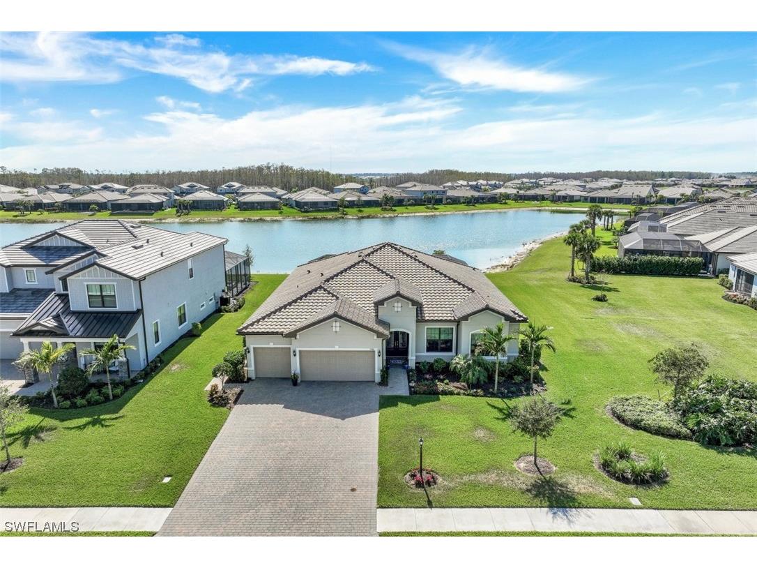 19386 The Place Boulevard Estero FL 33928 223013014 image1