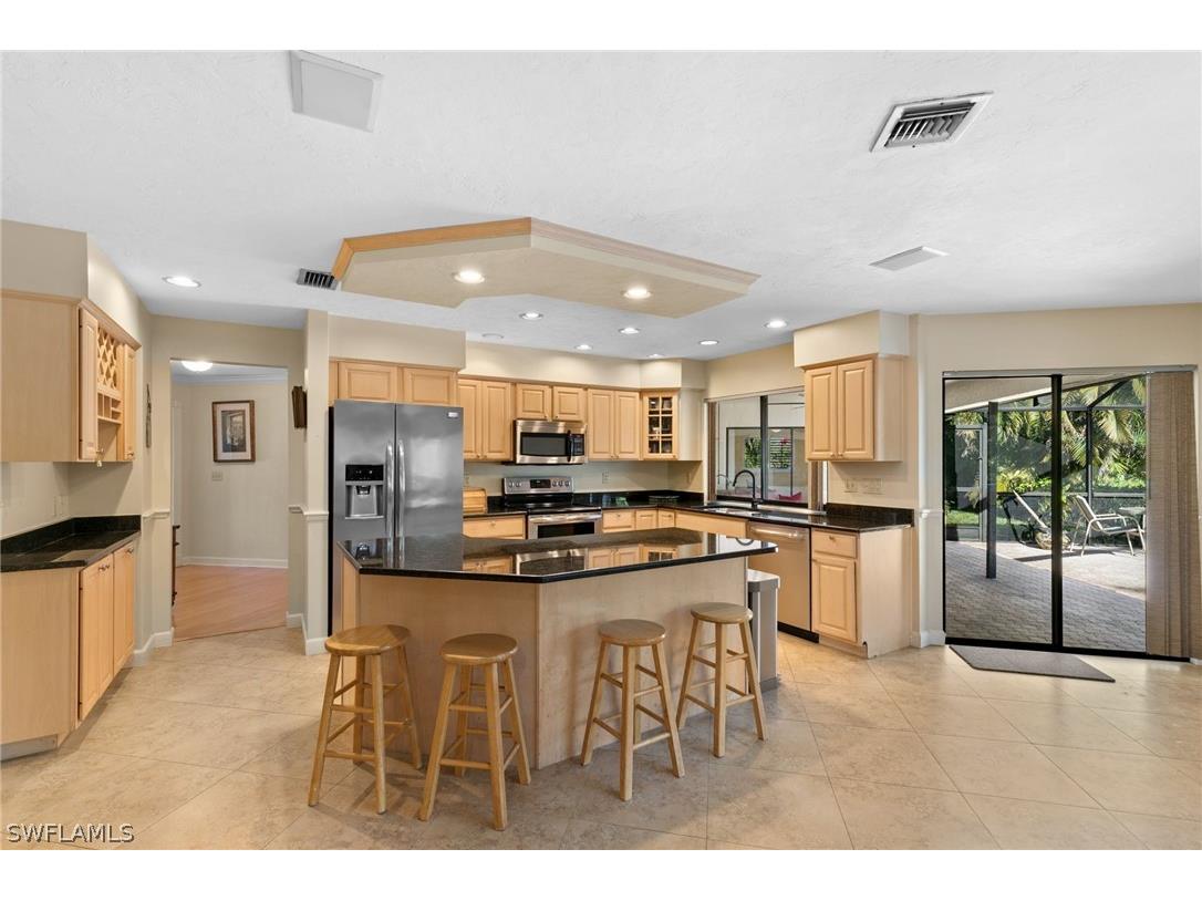 1939 Imperial Golf Course Boulevard Naples FL 34110 224041032 image1