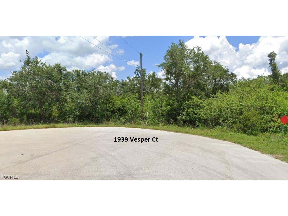 1939 Vesper Court Lehigh Acres FL 33972 2026006798 image1