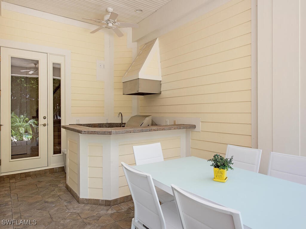 194 4th Avenue N Naples FL 34102 225072541 image11