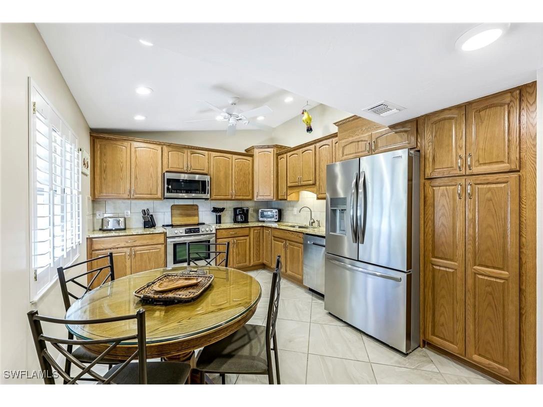 194 Albi Road #8 Naples FL 34112 225079504 image7