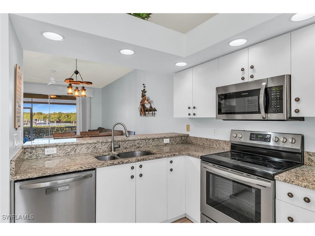 194 Newport Drive #903 Naples FL 34114 225027572 image6