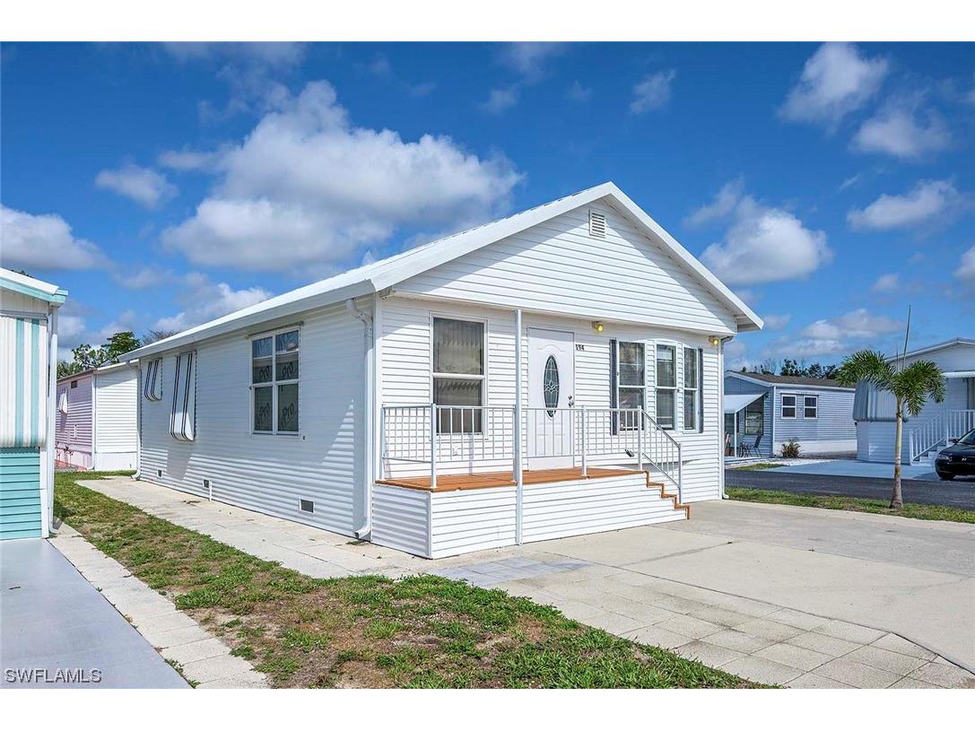 194 Ramble Drive North Fort Myers FL 33903 223040515 image1
