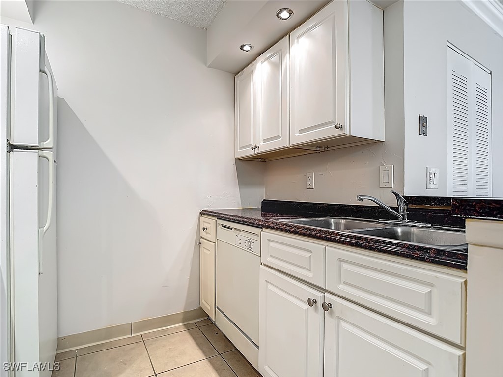 194 Santa Clara Drive #12 Naples FL 34104 225074080 image15