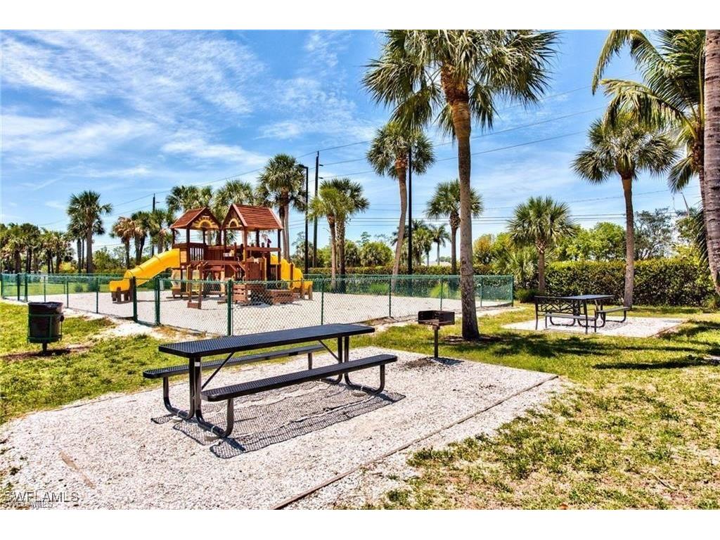 194 Santa Clara Drive #12 Naples FL 34104 225074080 image26