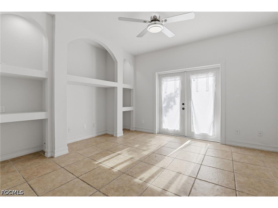1940 Desoto Boulevard N Naples FL 34120 2026023165 image17