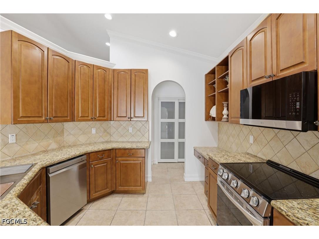 1940 Desoto Boulevard N Naples FL 34120 2026023165 image19