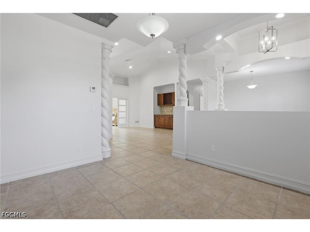 1940 Desoto Boulevard N Naples FL 34120 2026023165 image9
