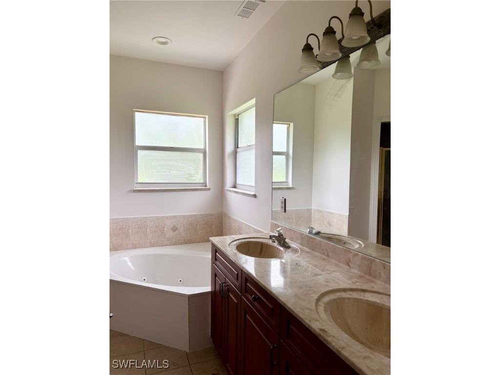 1940 Desoto Boulevard N Naples FL 34120 225065913 image17