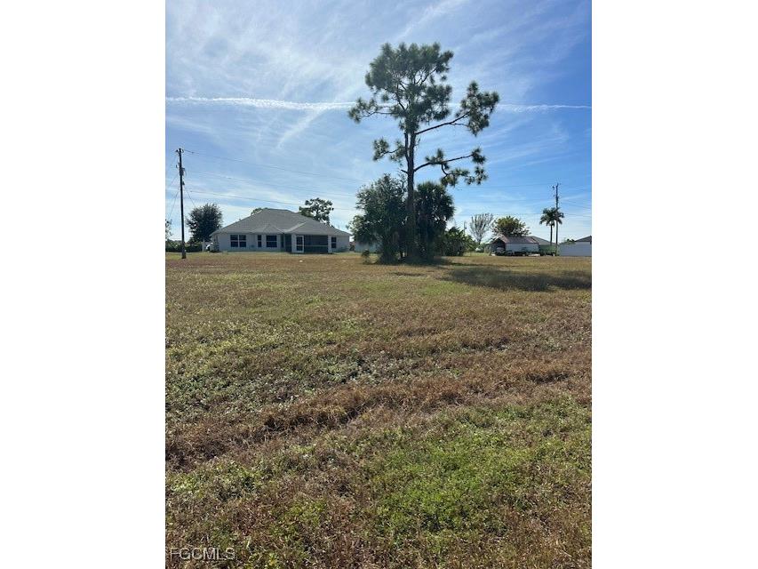 1940 Kismet Parkway E Cape Coral FL 33909 2025019817 image2