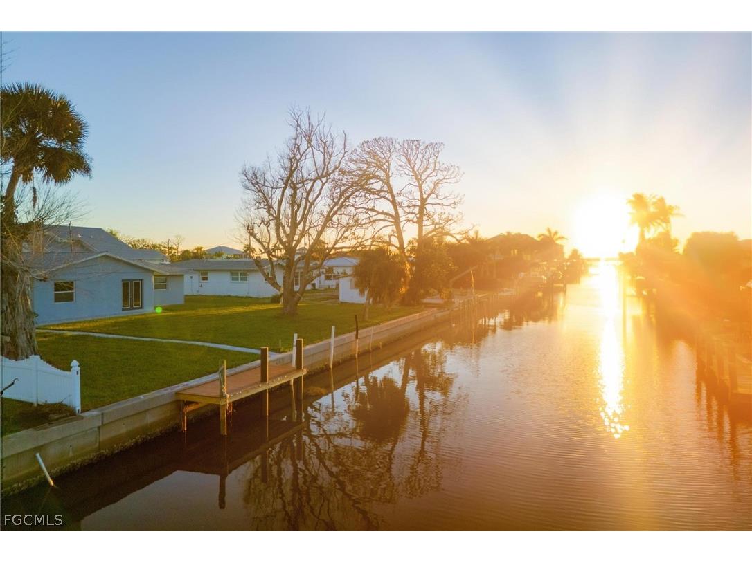 1940 Pennsylvania Avenue Englewood FL 34224 2026013975 image1