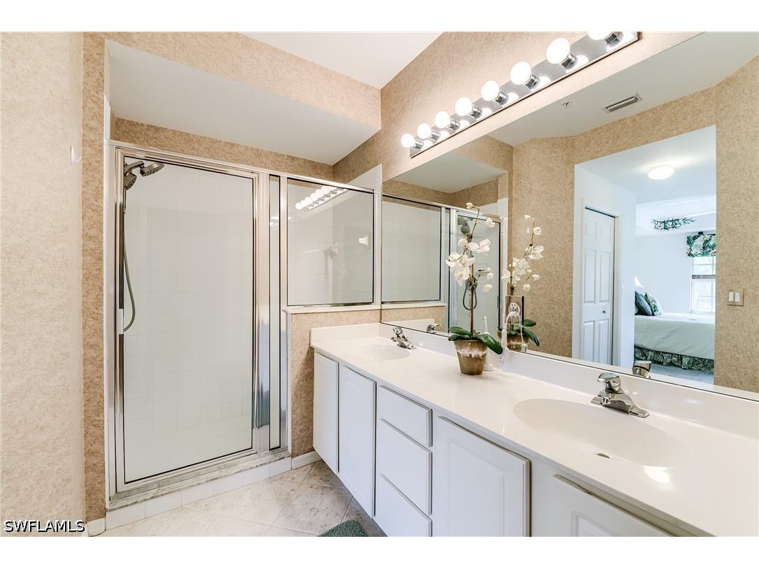 1940 Willow Bend Circle #202 Naples FL 34109 226019070 image11