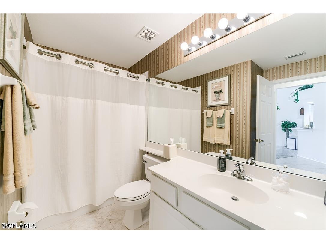 1940 Willow Bend Circle #202 Naples FL 34109 226019070 image8
