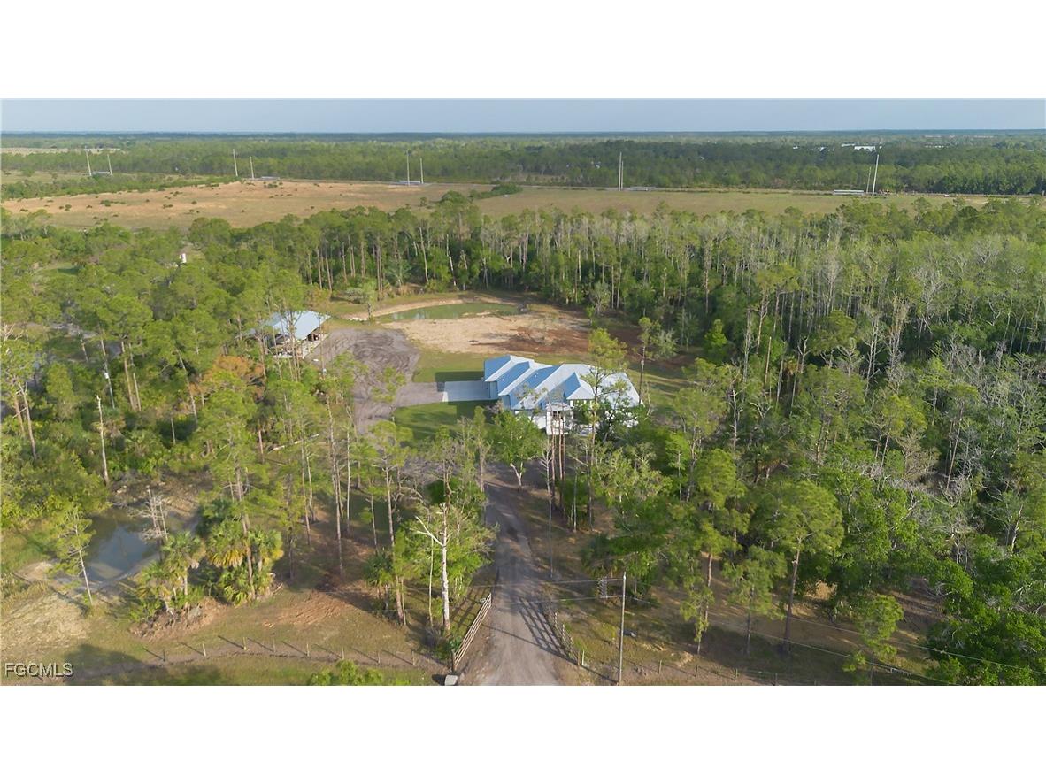 19401 Witts End Alva FL 33920 2025009615 image1