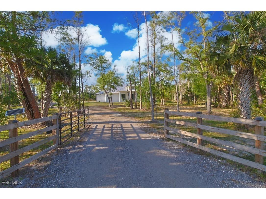 19401 Witts End Alva FL 33920 2025009615 image3