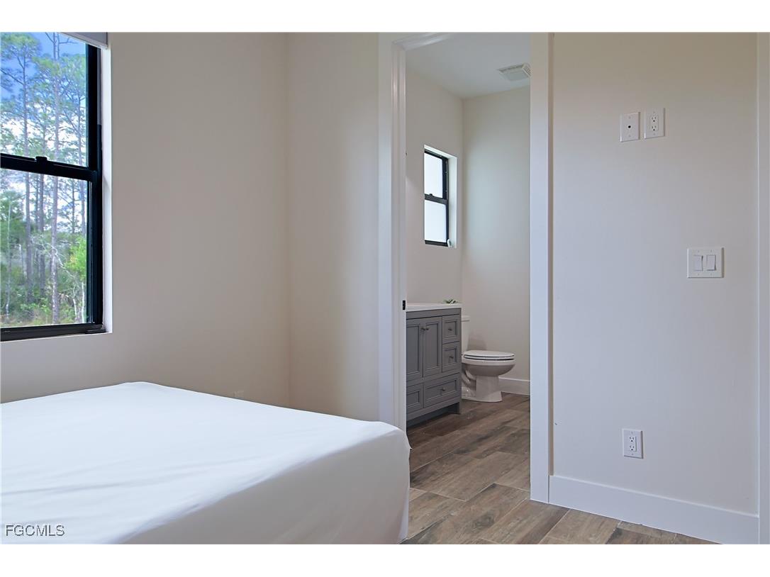 19401 Witts End Alva FL 33920 2025009615 image36