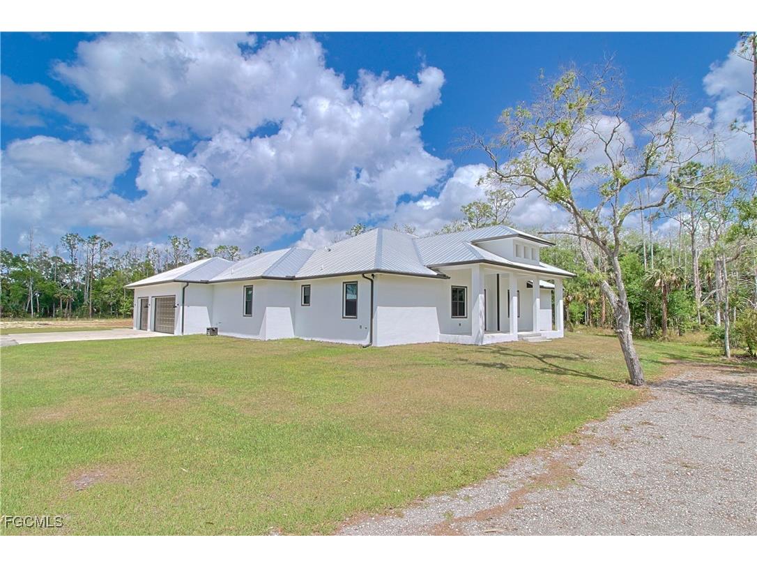 19401 Witts End Alva FL 33920 2025009615 image44