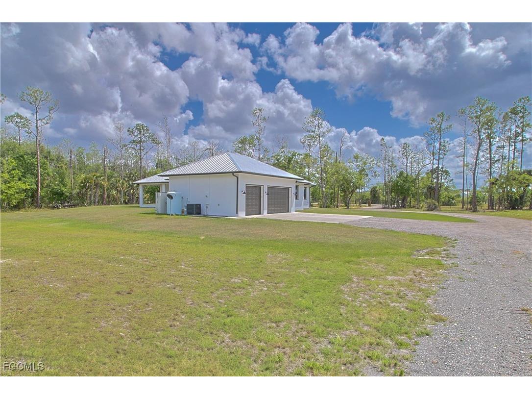 19401 Witts End Alva FL 33920 2025009615 image6