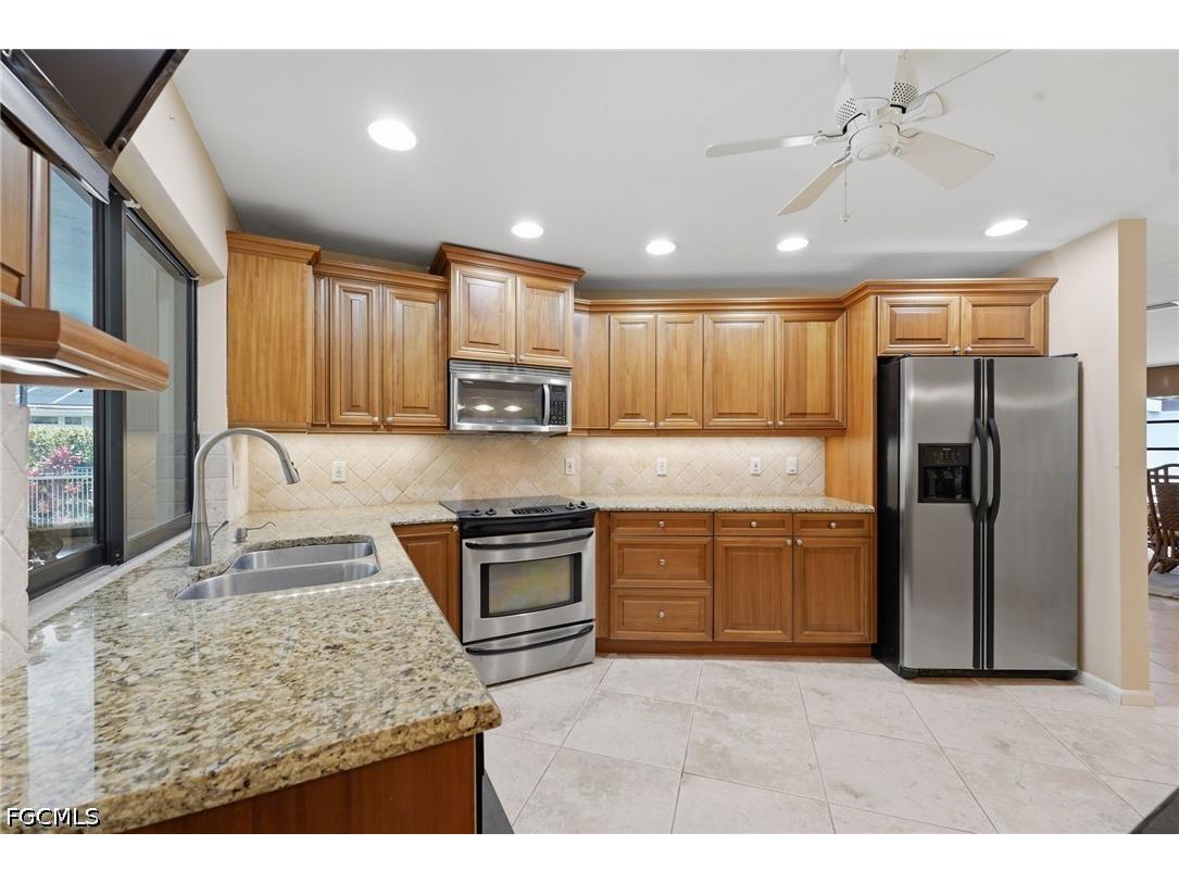 1941 Princess Court Naples FL 34110 2026018384 image12