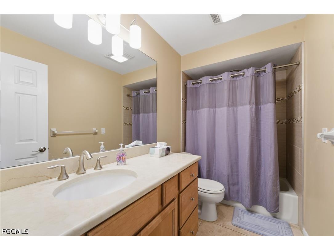 1941 Princess Court Naples FL 34110 2026018384 image23