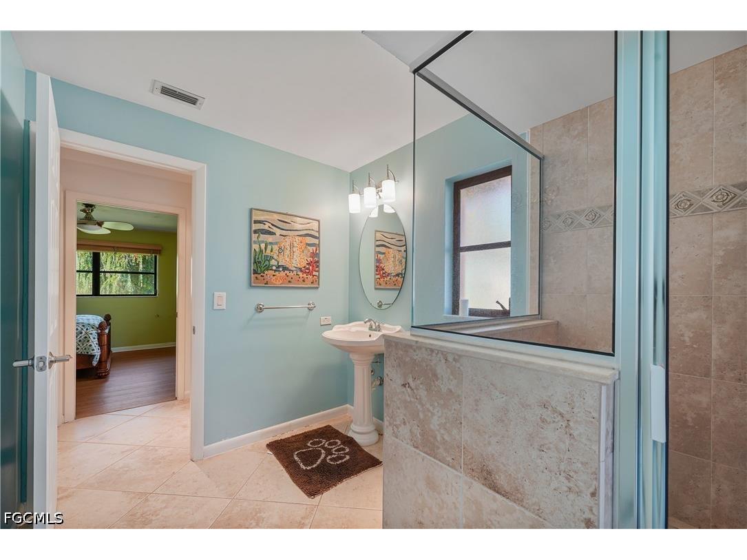 1941 Princess Court Naples FL 34110 2026018384 image27