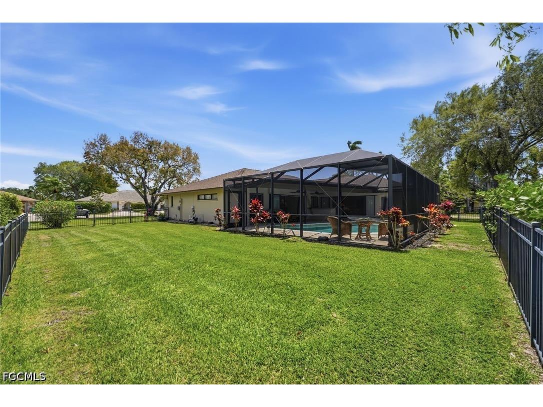 1941 Princess Court Naples FL 34110 2026018384 image33