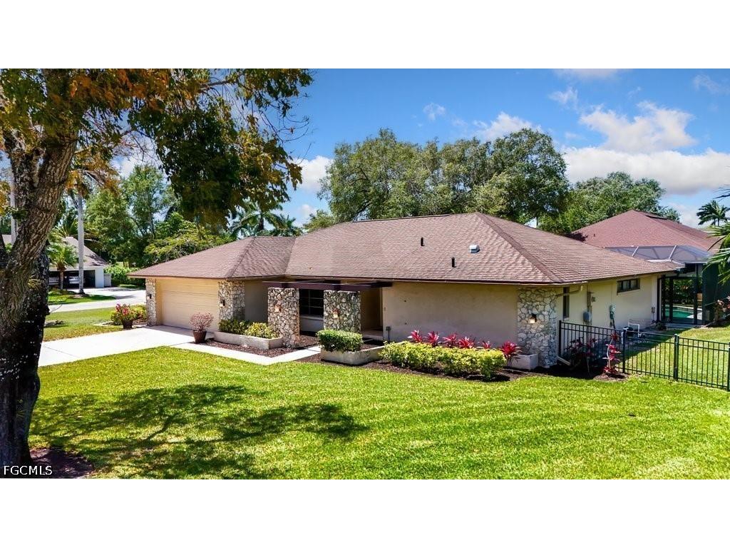 1941 Princess Court Naples FL 34110 2026018384 image34