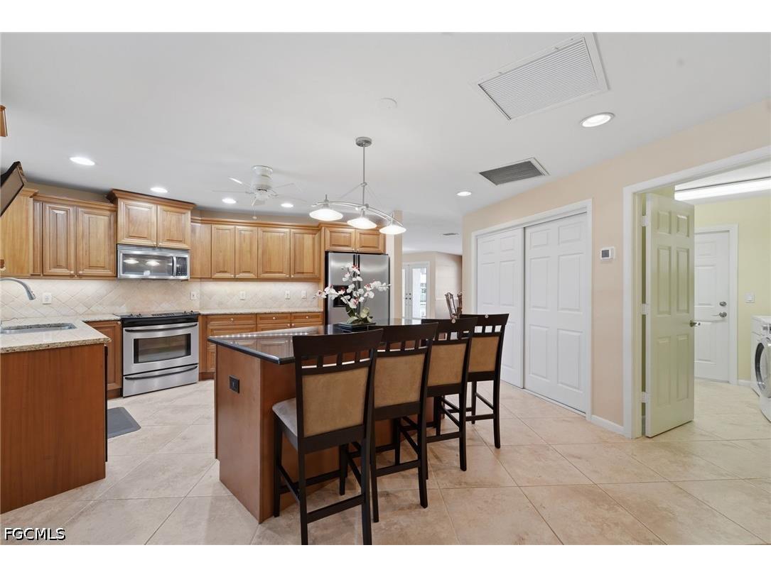 1941 Princess Court Naples FL 34110 2026018384 image9