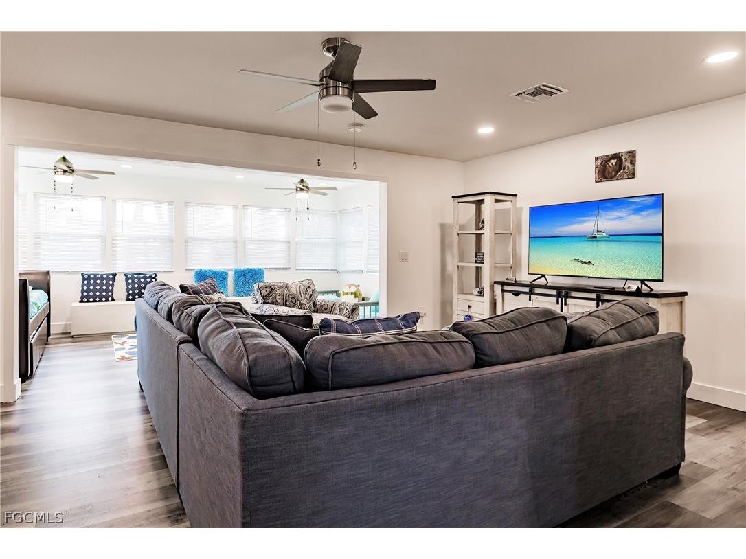 1942 Roseate Lane Sanibel FL 33957 2026012284 image5