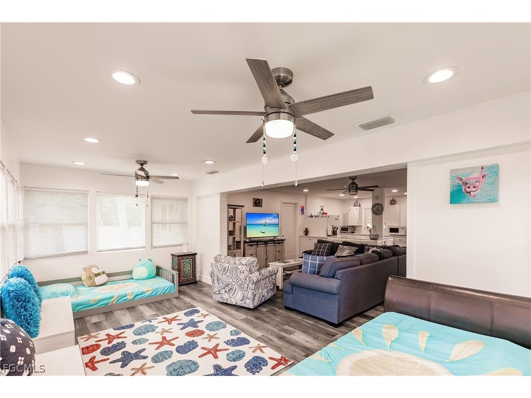 1942 Roseate Lane Sanibel FL 33957 2026012284 image8