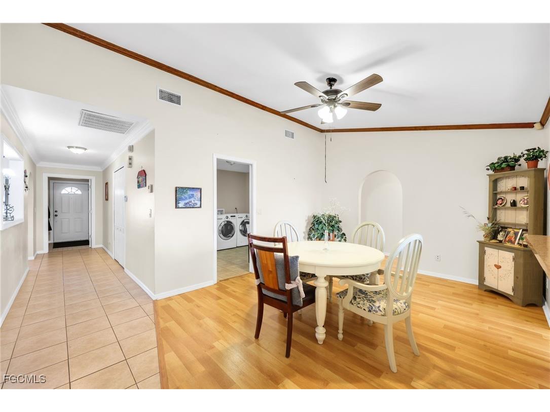 1942 SW 2nd Place Cape Coral FL 33991 2025024699 image11