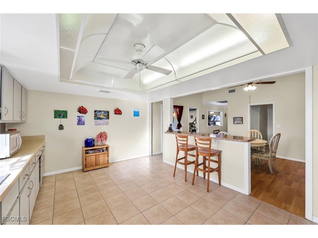 1942 SW 2nd Place Cape Coral FL 33991 2025024699 image14