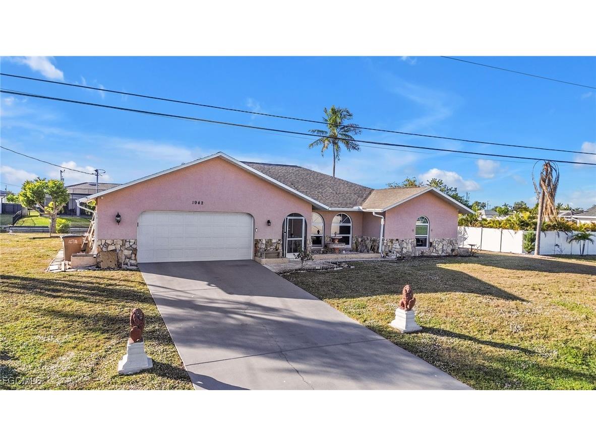 1942 SW 2nd Place Cape Coral FL 33991 2025024699 image2