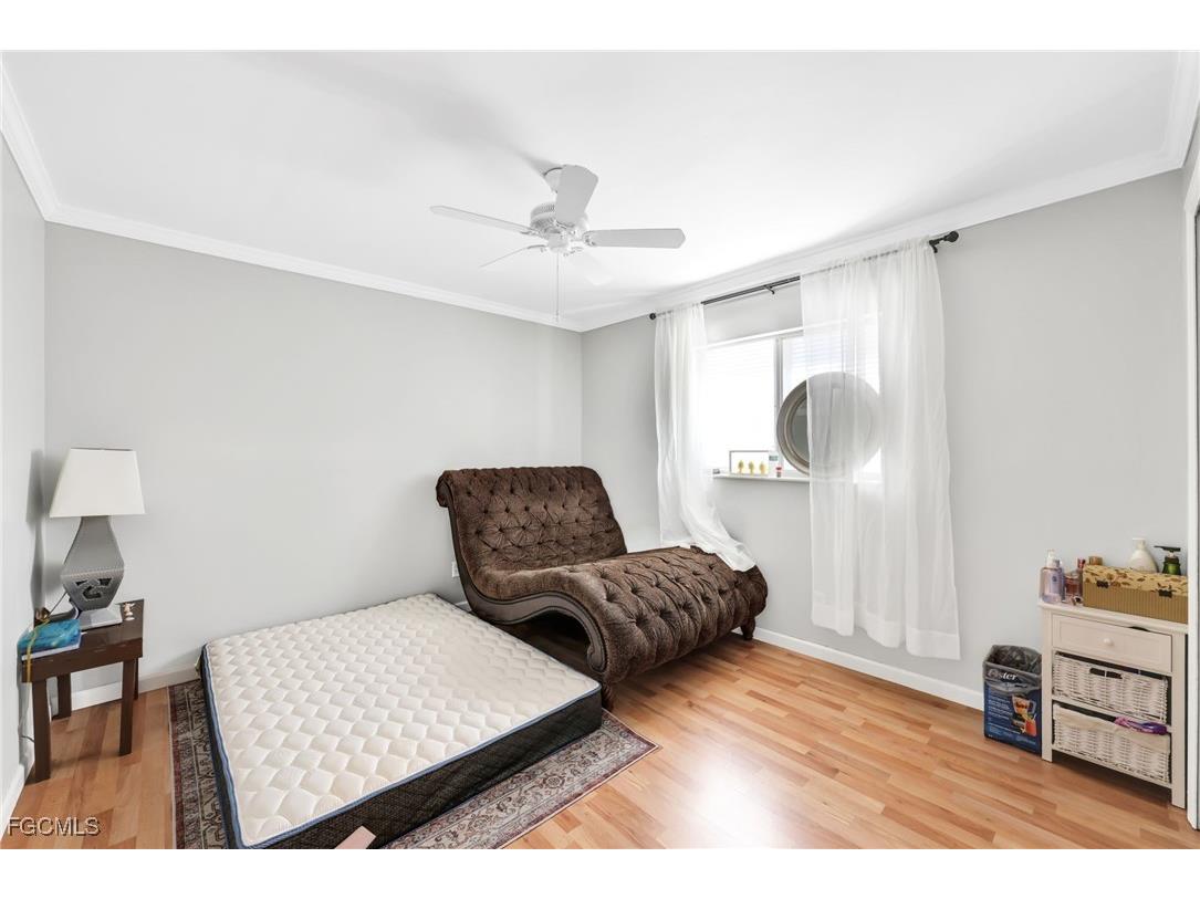 1942 SW 2nd Place Cape Coral FL 33991 2025024699 image23