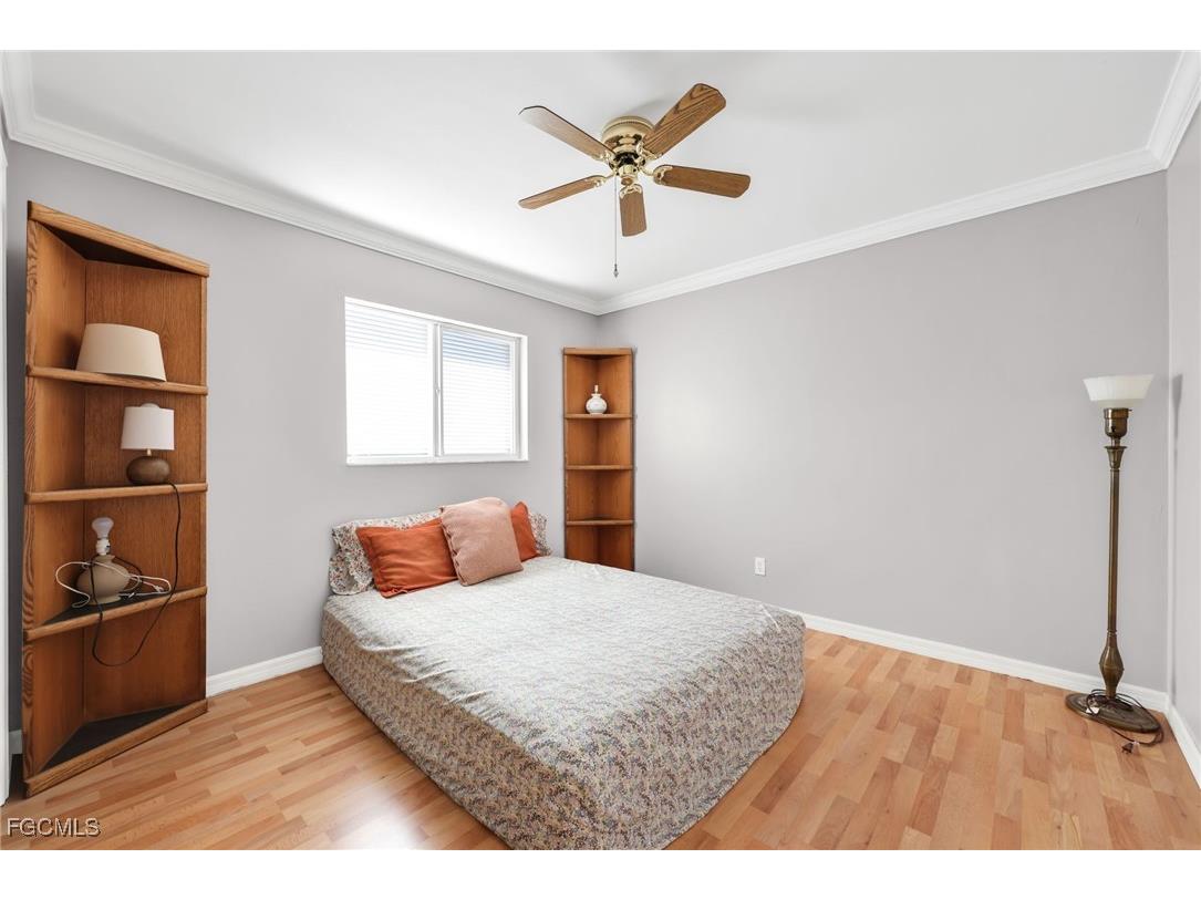 1942 SW 2nd Place Cape Coral FL 33991 2025024699 image25