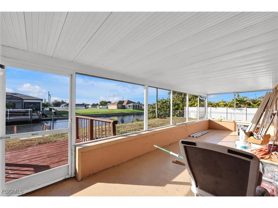 1942 SW 2nd Place Cape Coral FL 33991 2025024699 image28