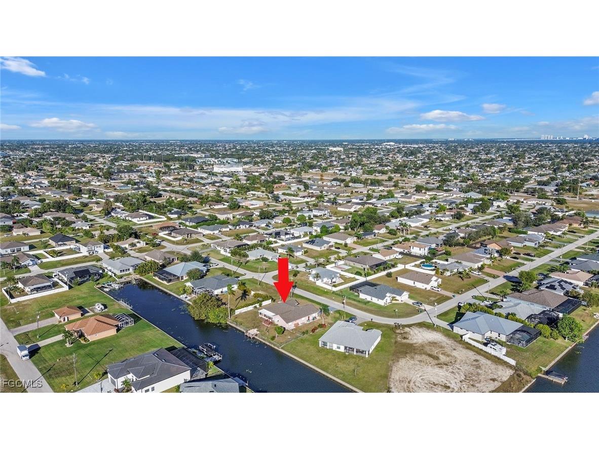 1942 SW 2nd Place Cape Coral FL 33991 2025024699 image3