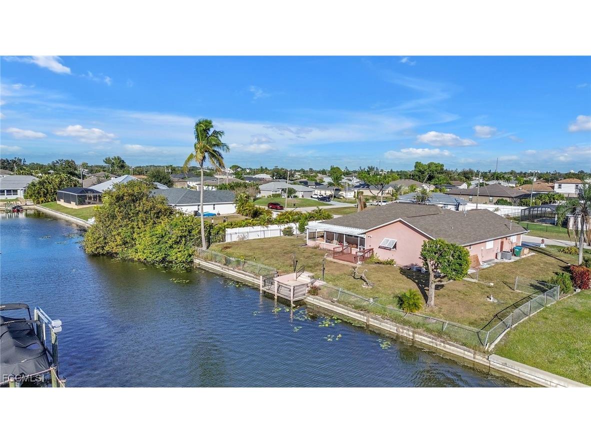 1942 SW 2nd Place Cape Coral FL 33991 2025024699 image31