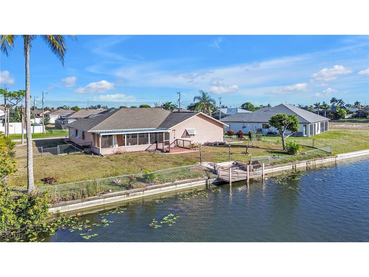 1942 SW 2nd Place Cape Coral FL 33991 2025024699 image33