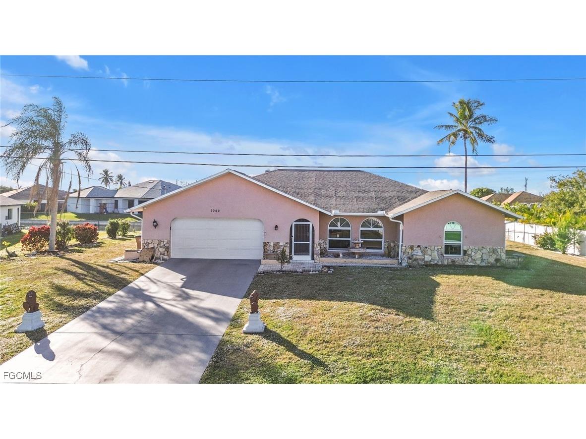 1942 SW 2nd Place Cape Coral FL 33991 2025024699 image35