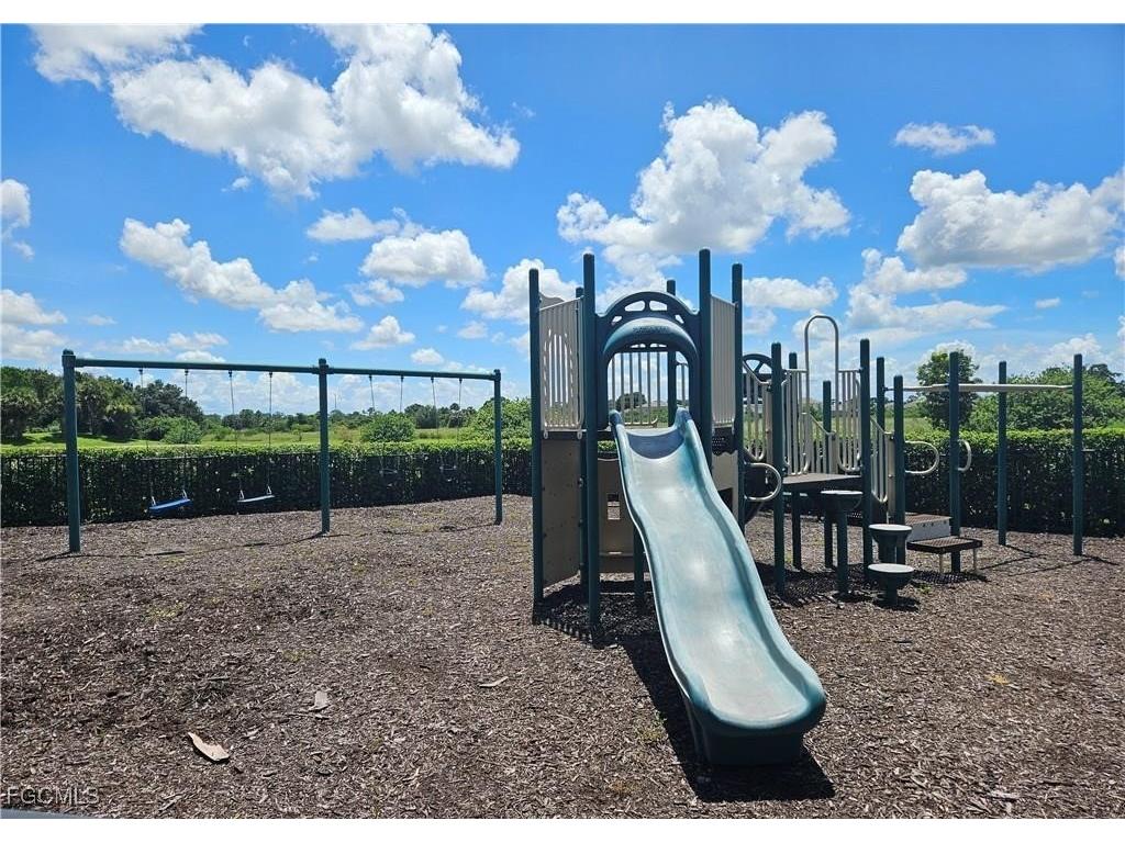 19420 Mossy Ledge Terrace Lehigh Acres FL 33936 2026006158 image11