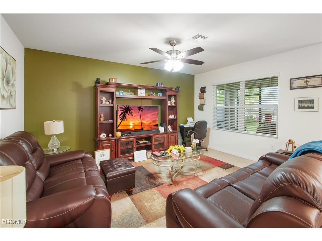 19420 Mossy Ledge Terrace Lehigh Acres FL 33936 2026006158 image5