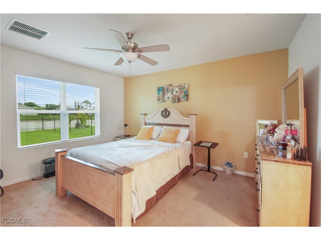 19420 Mossy Ledge Terrace Lehigh Acres FL 33936 2026006158 image6