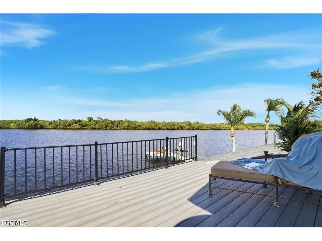 1943 Bahama Avenue Fort Myers FL 33905 2026026335 image48