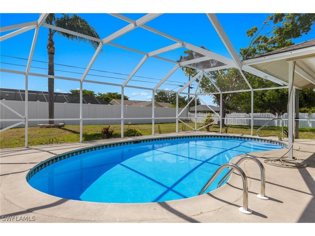 1944 Country Club Boulevard Cape Coral FL 33990 224040643 image1