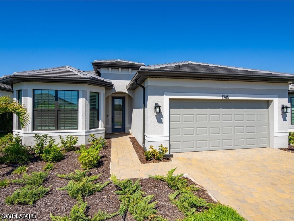 1945 Fresno Avenue Naples FL 34120 226012494 image1