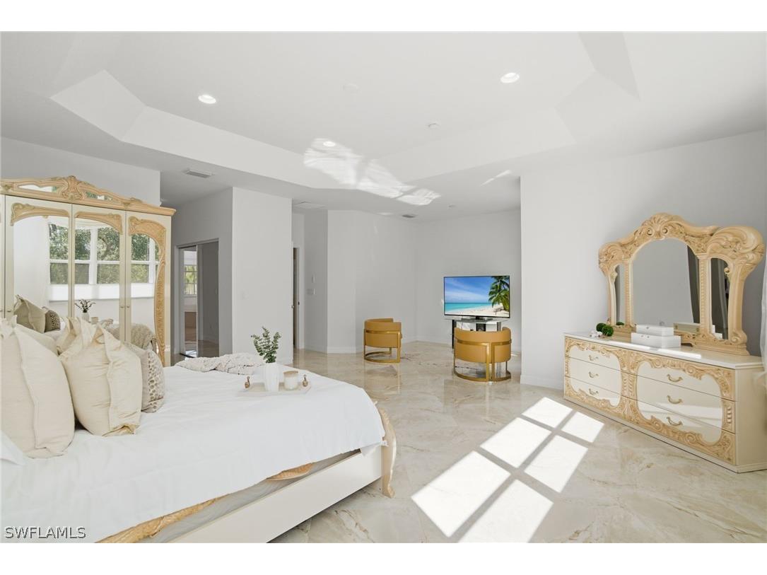 1945 Isla De Palma Circle Naples FL 34119 226005346 image5