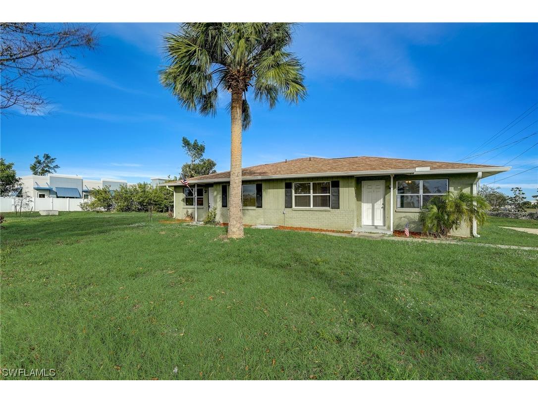 1948 Skyline Boulevard Cape Coral FL 33991 223088302 image1