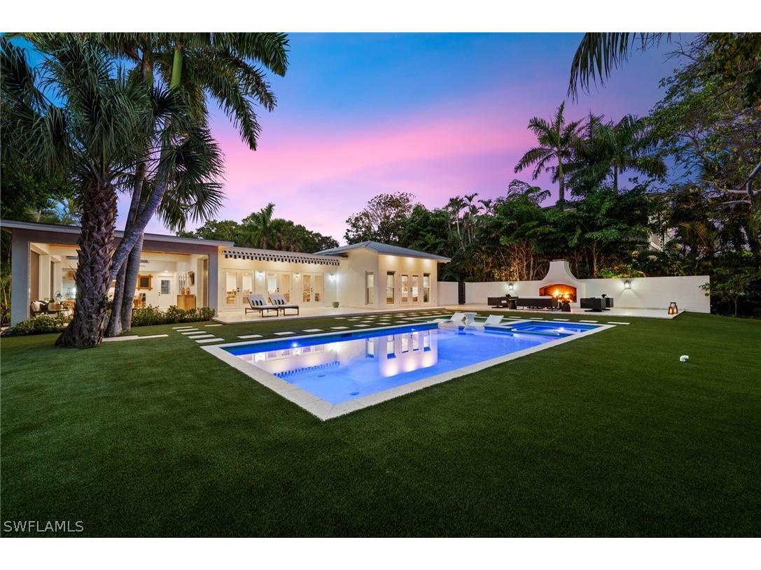 1949 Alamanda Drive Naples FL 34102 226010510 image1